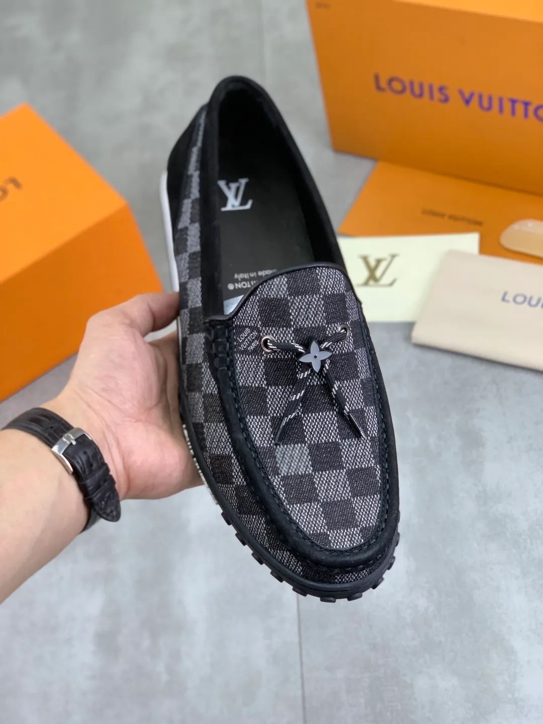 Men's Men's Shoes 💰P640 New Style 💶[LOUIS VUITTON] Water-dyed Niuli Original Order New Style 🍀LV Louis Vuitton *——Top version of LV classic leather shoes! Made of imported original calfskin, original leather side strips and wear-resistant high-end rubber outsole! High quality products! Color: black optional Size: 39-45